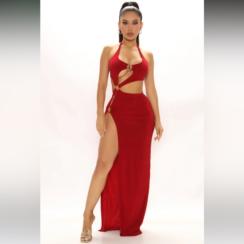 Private Escape Maxi Dress-Burgundy